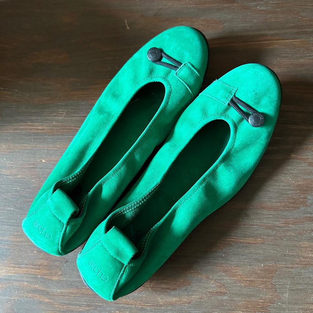 Arche Green flats. Women EU size 39. Gently used